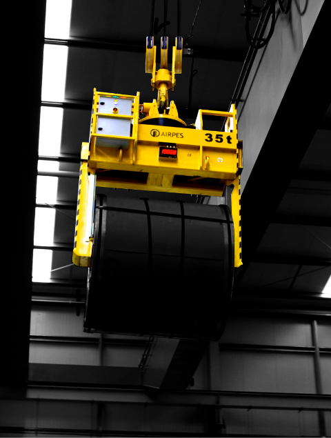 HEAVY LIFTING EQUIPMENT